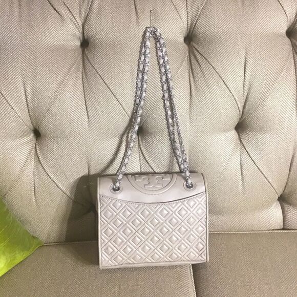 TORY BURCH FLEMING QUILTY CROSSBODY BAG - Picture 3 of 16